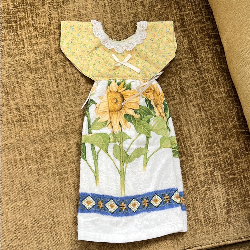 VINTAGE Handmade Sunflower Kitchen Towel Dress with Lace